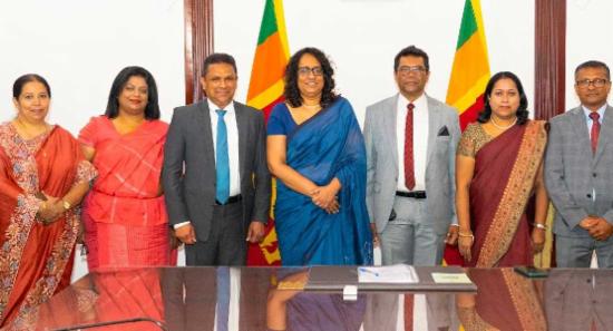 දූත මණ්ඩල ප්‍රධානීන් අග්‍රාමාත්‍යතුමිය හමුවෙයි